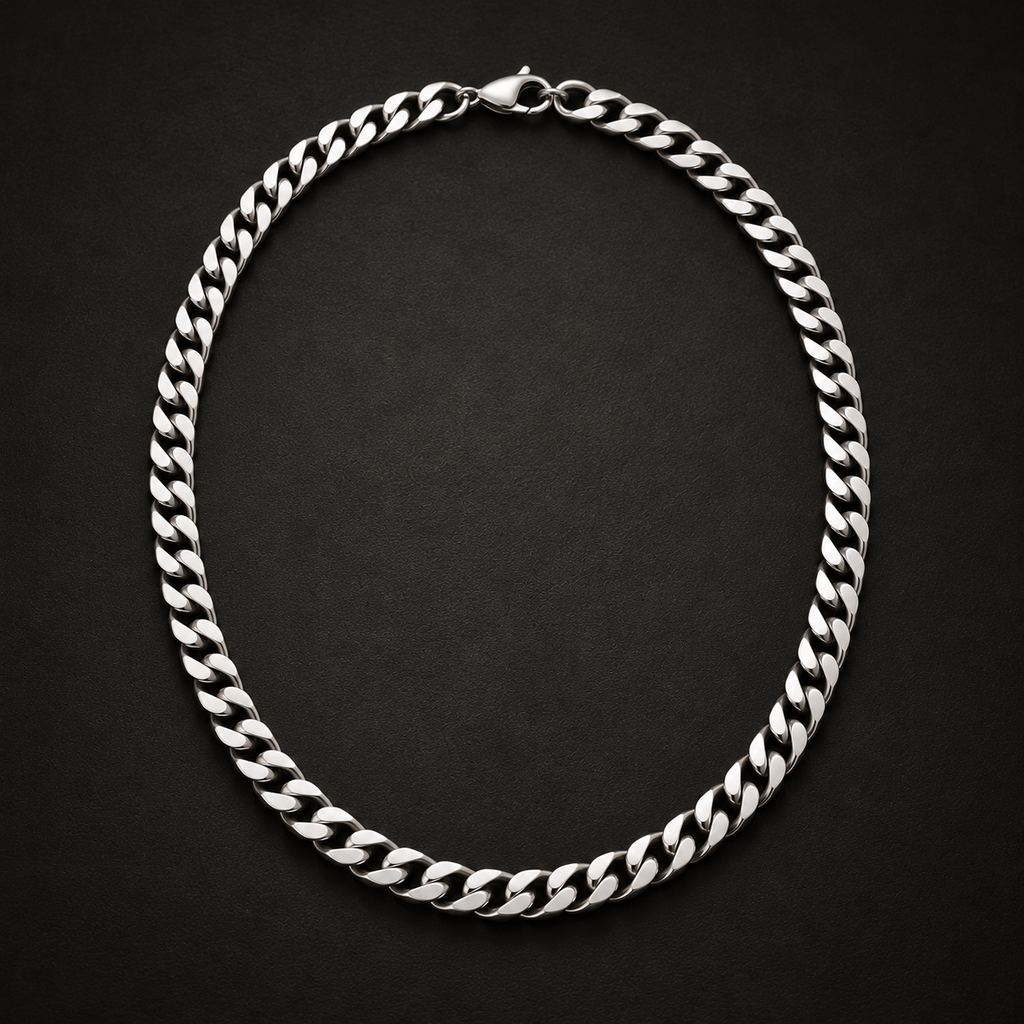 NORTHLINE Classic Curb silver-tone 5 mm curb chain with lobster clasp on black stone